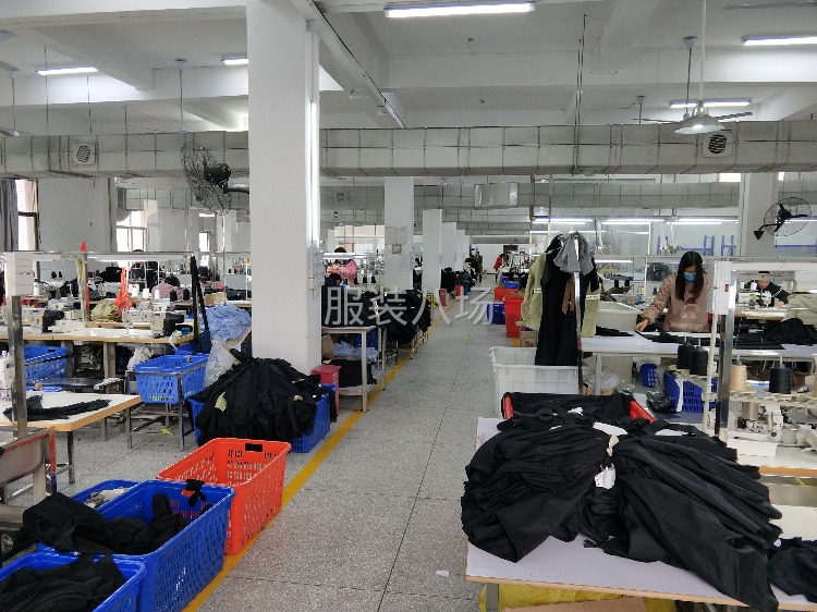 江西信丰县品超服装厂 专注裤子净加工，打造鞋帽零售新亮点